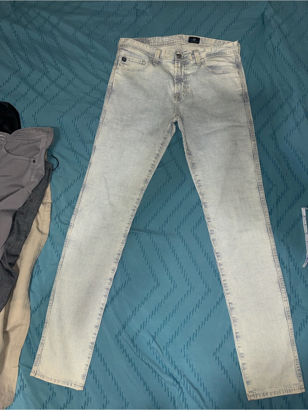Light Wash Women’s Skinny Jeans - Unbranded